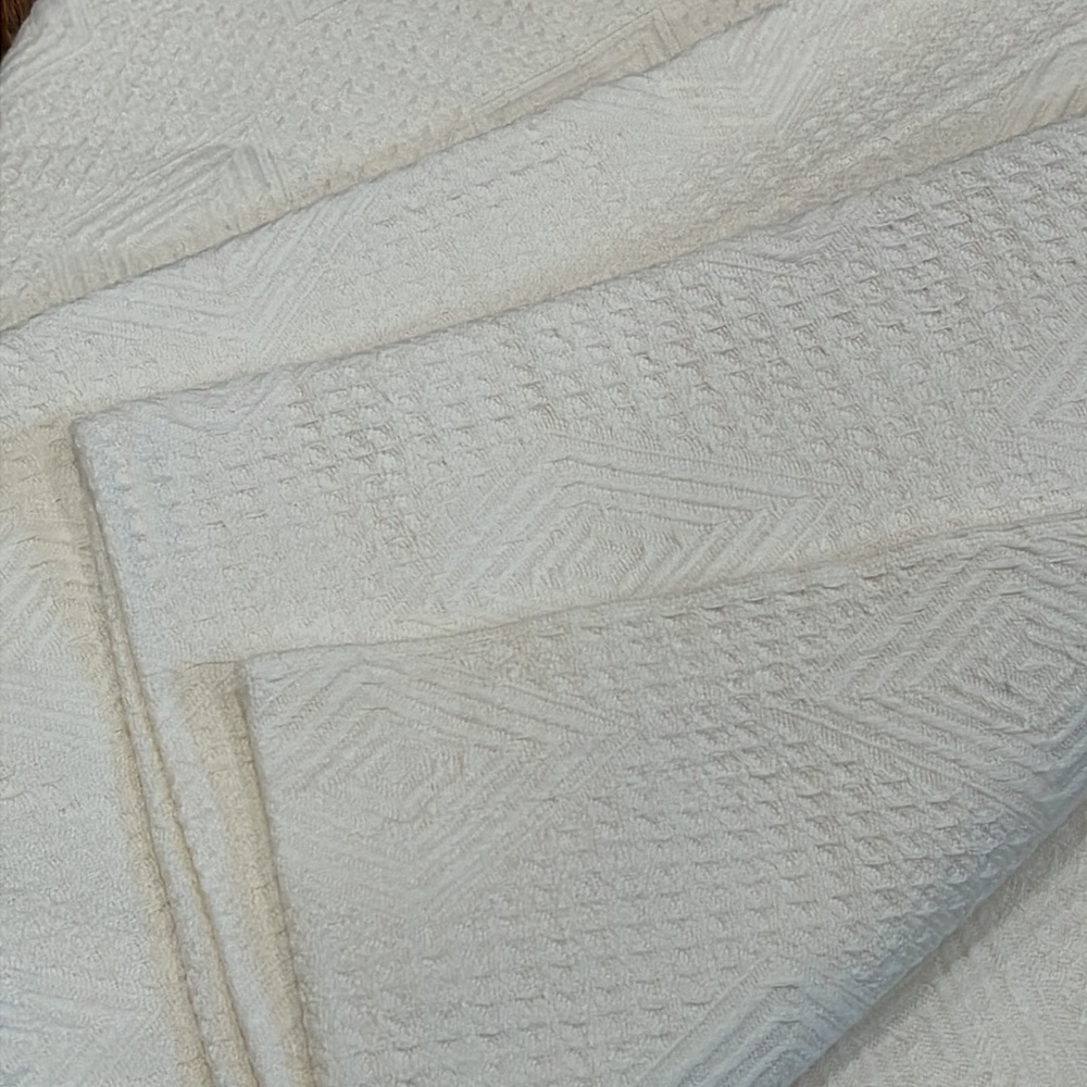 Bedspread - Picture 6 of 7